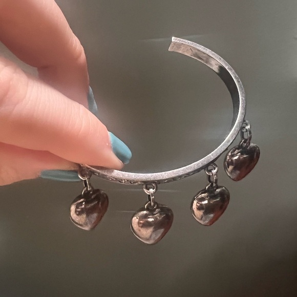 YSL Saint Laurent NWOT women’s silver bracelet with hearts cuff adjustable - Picture 3 of 6